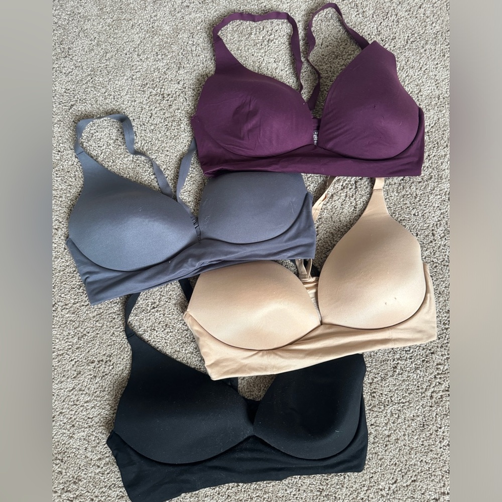 ~Victoria Secret Lightly Lined Plunge Bundle ~